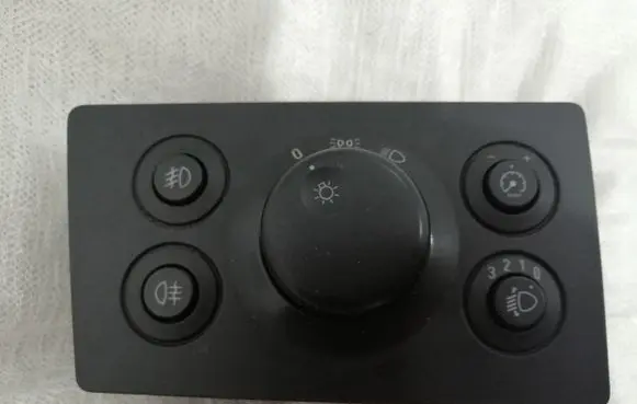 Opel Zafira B Light switch 13205865 04060111C