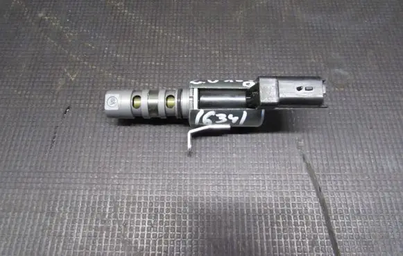 Peugeot 407 Camshaft vanos timing valve 