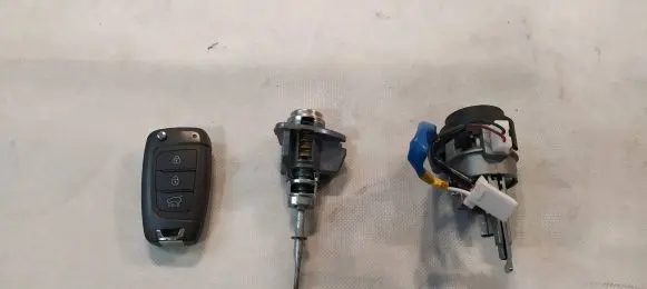 Hyundai Kona I Ignition key/card 81905J9100