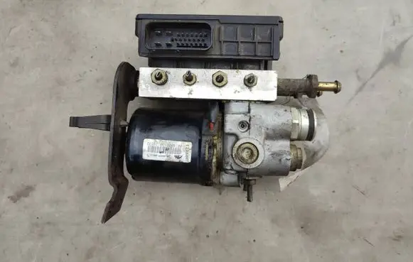 Volkswagen Sharan ABS Pump 7M0614111K 7M0907379