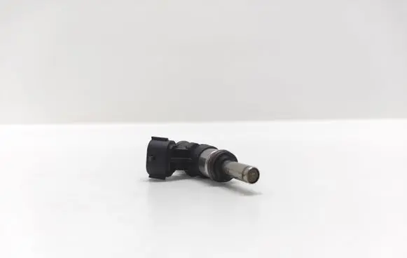 Audi A4 S4 B8 8K Fuel injector 0280158266 06L906031A