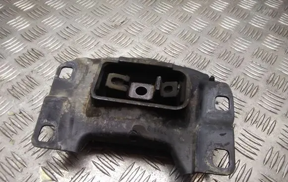 Volvo C30 Gearbox mount 4N517M121