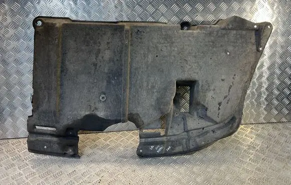 Toyota Avensis T270 Rear bumper underbody cover/under tray 