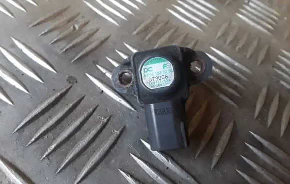 Mercedes-Benz Sprinter W906 Air pressure sensor A0051535028 EP9451R3A