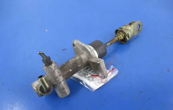 Chevrolet Lacetti Clutch master cylinder