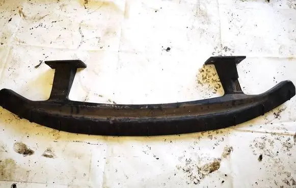 Tesla Model S Front bumper mounting bracket 105683700d 1056837-00-d