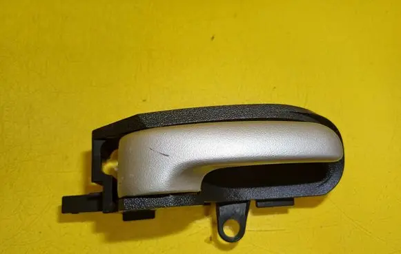 Toyota Yaris Front door interior handle 