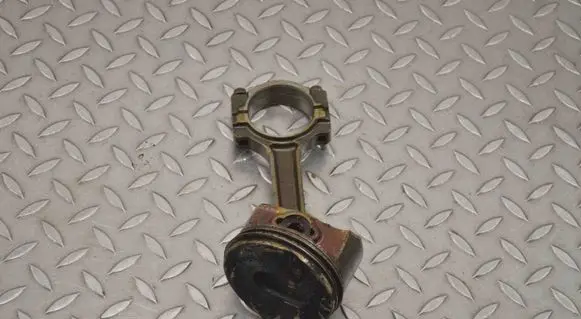 GMC Sierra 1000 Piston 