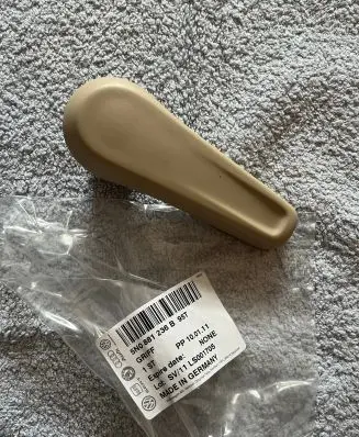 Volkswagen Tiguan Seat adjustment handle 5N0881236B PP100111 LS001705