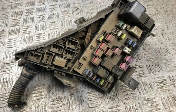 Subaru Legacy Fuse module 82241AG010