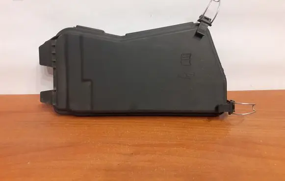 Mercedes-Benz E W212 Fuse box cover A2125400382 10273