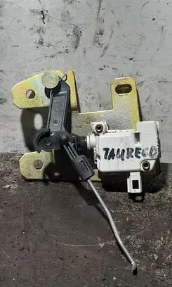 Volkswagen Touareg I Tailgate boot lock/latch motor 7L6827425