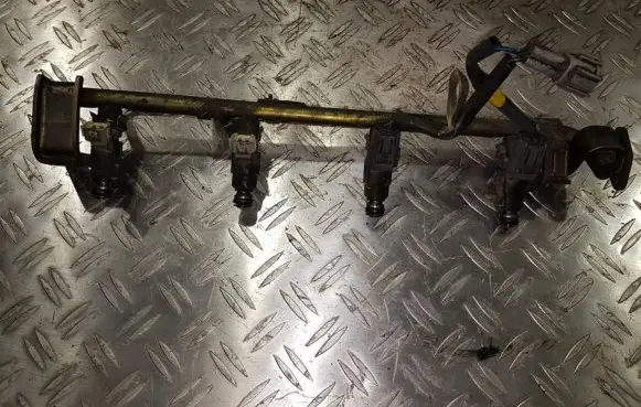 Nissan Primera Fuel main line pipe 240769F000