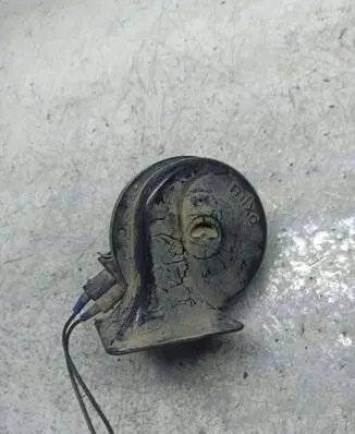 Volkswagen PASSAT B5.5 Horn signal