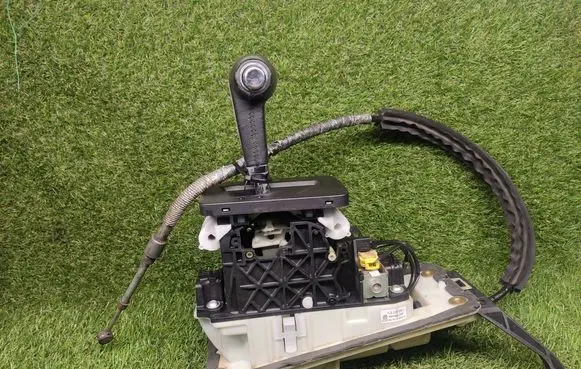 Volkswagen Touareg I Gear selector 7L6713025L