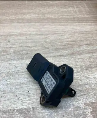 Volkswagen PASSAT B6 Air pressure sensor 038906051C 0281002401