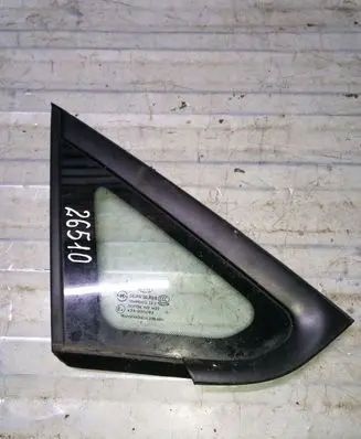 KIA Carens II Front triangle window/glass E443R000083