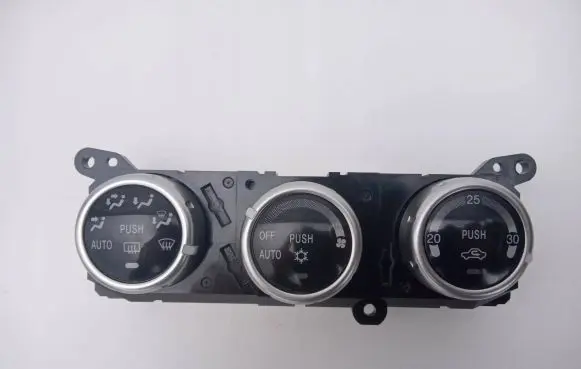 Mitsubishi Pajero Sport II Climate control unit 7820A363
