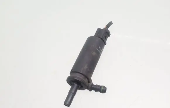 BMW 5 E39 Headlight washer pump 8377613 67128377613