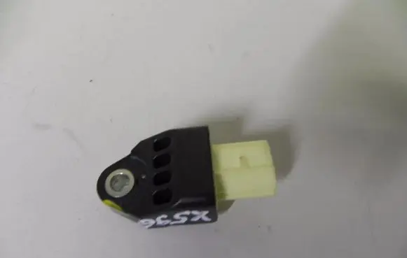 Lexus CT 200H Airbag deployment crash/impact sensor 8983128020 X596