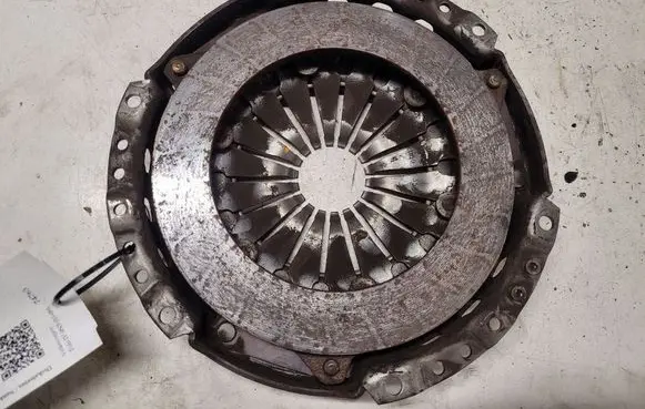 Volkswagen Polo IV 9N3 Pressure plate 073082000 030141025