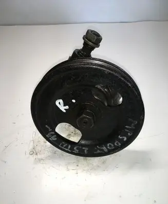 Mitsubishi Pajero Sport I Power steering pump MR448507 95137064