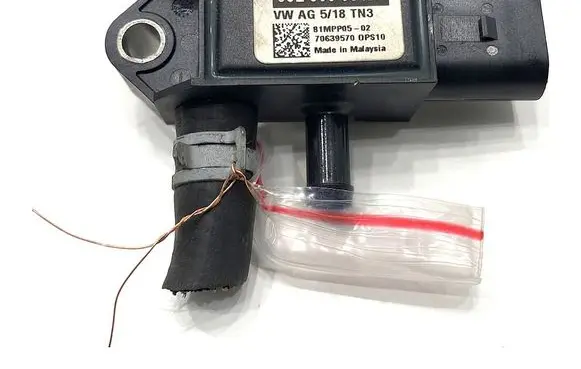 Skoda Octavia Mk3 (5E) Exhaust gas pressure sensor 03L906051B