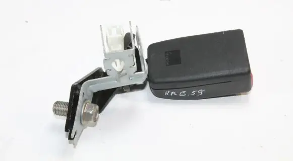 Mazda 3 II Rear seatbelt buckle