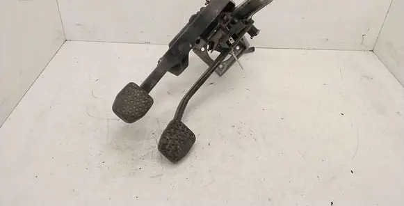 BMW 3 E36 Pedal assembly 1161962