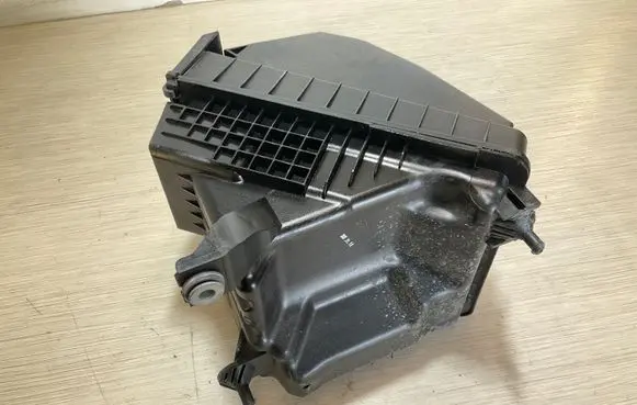 Hyundai Tucson TL Air filter box 28110D3400