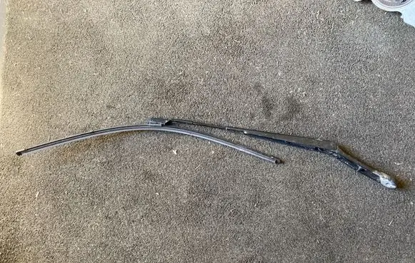 Volkswagen Polo V 6R Front wiper blade arm 6R1955409A