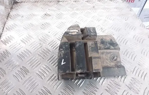 Mercedes-Benz Sprinter W901 W902 W903 W904 Rear bumper mounting bracket 9018850116