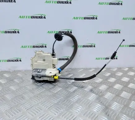 Audi A1 Rear door lock 8X0839016