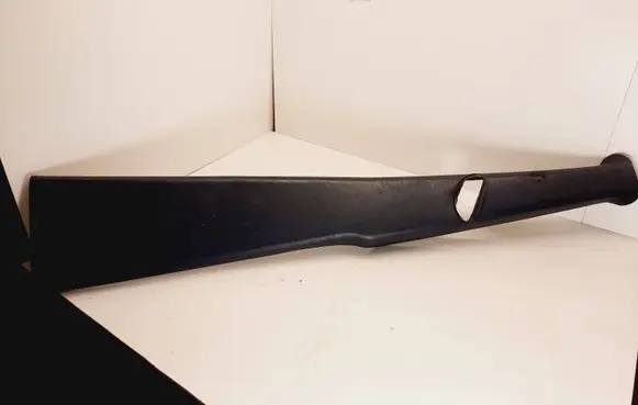 Mercedes-Benz W123 (B) pillar trim (top)