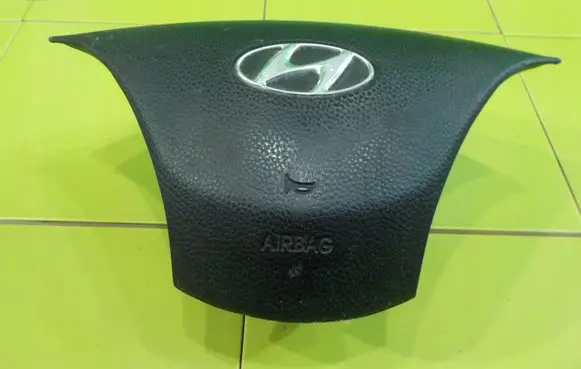 Hyundai i30 Steering wheel airbag A656900010 XP182
