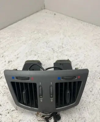 BMW 7 E65 E66 Dash center air vent grill 8385257 14121810 7002395