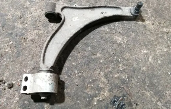Opel Insignia A Front lower control arm/wishbone