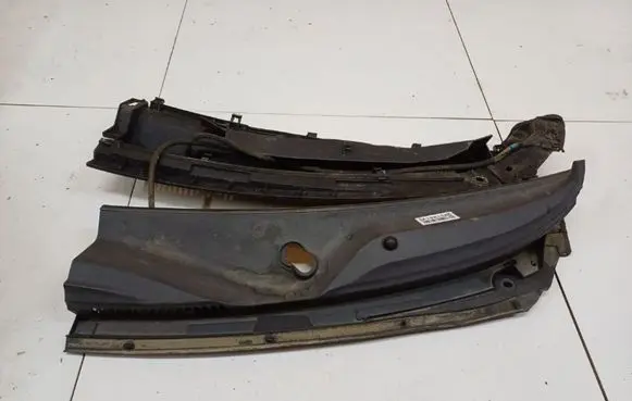 Wiper trim