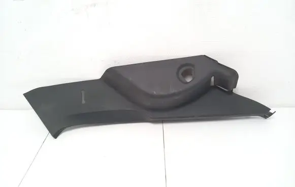 Toyota Auris 150 (C) pillar trim 6255102080