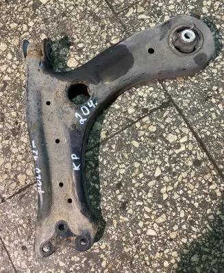 Volkswagen Polo V 6R Front lower control arm/wishbone