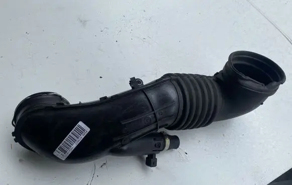 Intercooler hose/pipe