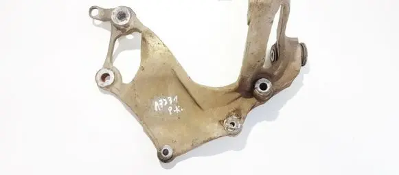 Honda Civic Bracket in trunk/boot l1993322