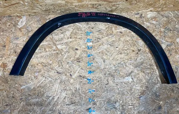 BMW X1 U11 Rear fender molding trim 51779881963 S2511A060-M 165234-10