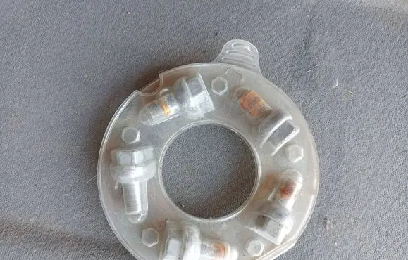 Mercedes-Benz C W203 Nuts/bolts 
