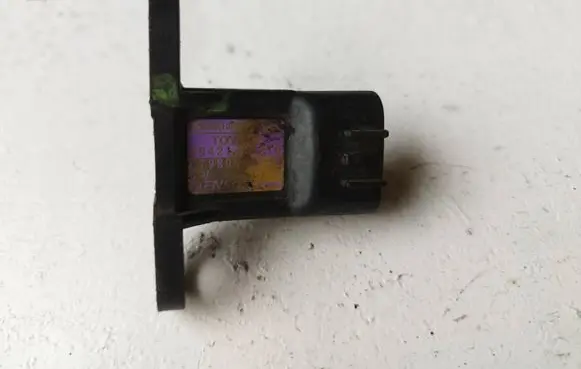 Toyota Corolla E120 E130 Air pressure sensor 8942120210