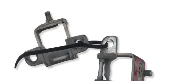 Renault Captur Tailgate hinge 