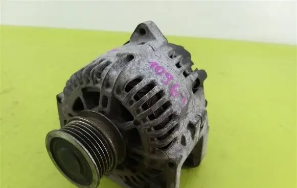 Renault Megane II Generator/alternator 8200100907