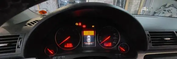 Speedometer (instrument cluster)