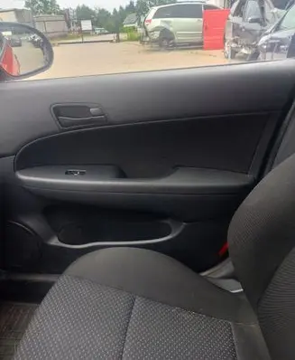 Hyundai i30 Front door card panel trim