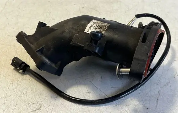 BMW X3 F25 Air intake duct part 7807991